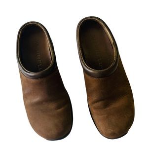 Women’s Merrell Brown Leather Clogs size 10